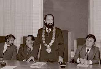 12 50-lecie wiea 50-lecie wiea 13 KALENDARIUM 1965 powołanie Wyższej Szkoły Inżynierskiej w Zielonej Górze.