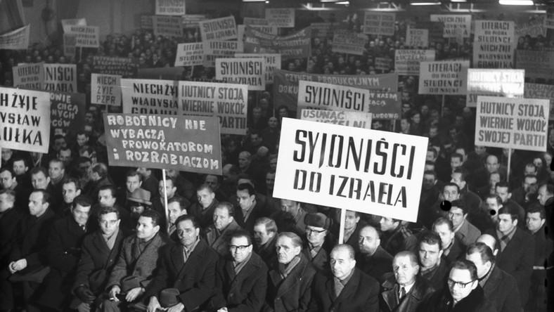 Foto: Andrzej Piotrowski / A jak antysemityzm Nagonka antysemicka wzmogła się w Polsce jeszcze przed wydarzeniami marcowymi. 5 czerwca 1967 roku wybuchła wojna izraelsko-arabska.