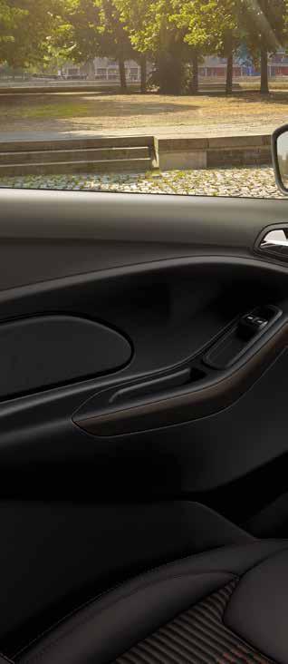 NOWY FORD KA+ Wyposażenie Bezpieczeństwo i nowe technologie TREND TREND Plus ACTIVE Inteligentny System Bezpieczeństwa (IPS) System ABS z elektronicznym układem podziału siły hamowania (EBD) oraz
