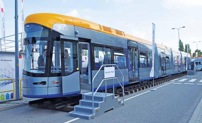 Tramino (1 458 mm) (producent - Solaris) dla przewoźnika Leipziger Verkehrsbetriebe (Lipsk, Niemcy) Międzynarodowe targi TRAKO 2017 W dniach 26 29 września 2017 odbyła się kolejna, już 12.