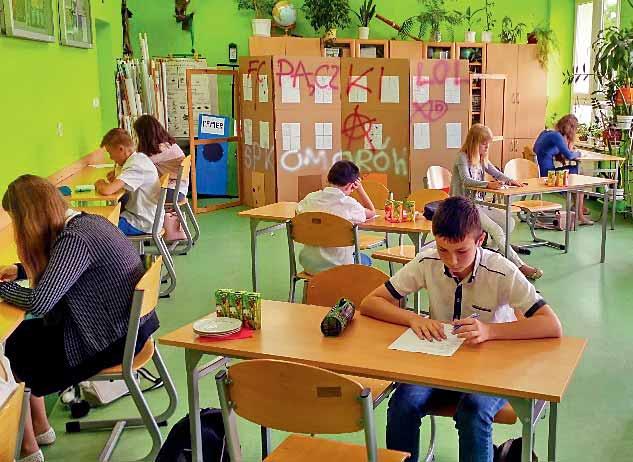 EDUKACJA XV Gminny Konkurs Ekologiczny 6 czerwca już po raz piętnasty w Zespole Szkół w Komorowie odbył się Gminny Konkurs Ekologiczny.