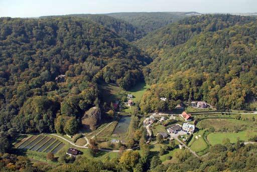 Ocena energii użytecznej wiatru na obszarze Ojcowskiego Parku Narodowego 21 Podsumowanie i wnioski Rozpoznanie warunków anemologicznych i ocena potencjału energii wiatru jest niezwykle ważną
