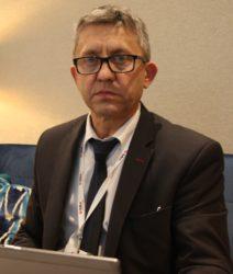 .pl Zbigniew Kaszuba, sekretarz KFPZ, ekspert w dziedzinie zboża, a także producent zboża Ekspert KFPZ zaznacza, że warunki pogodowe wpłynęły na przebieg wegetacji zbóż w Polsce i przebieg samych żniw.