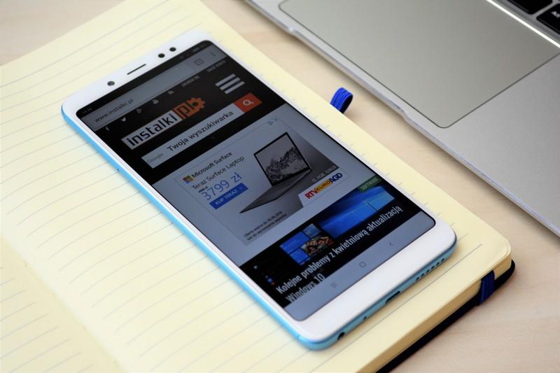 dość oklepany i znany z zaprezentowanego wcześniej Redmi 5 Plus.