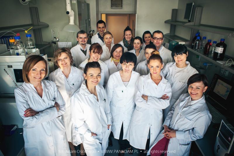 Katedra Analizy Środowiska Kierownik Katedry Analizy Środowiska prof. dr hab. Piotr Stepnowski Pracownicy dr hab. Jolanta Kumirska, prof. UG dr hab. Marek Gołębiowski, prof. UG dr hab. Adriana Mika dr inż.