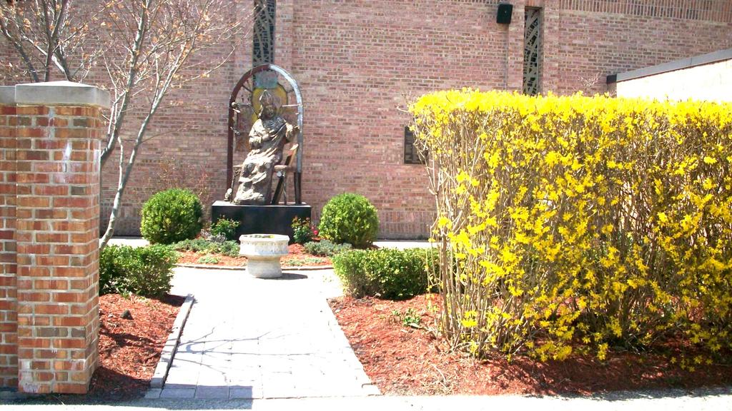 On May 2nd, eight members of the STB Women s Guild took part in the largest ever (over 350 people) ARCHDIOCESAN COUNCIL OF CATHOLIC WOMEN for