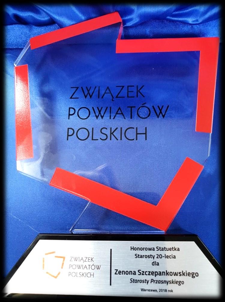 Powiat przasnyski i powiat ostrołęcki występują najczęściej razem na podium rankingów inwestycyjnych. W roku 2018 również powiat przasnyski zajmuje I miejsce w Polsce, a powiat ostrołęcki II.