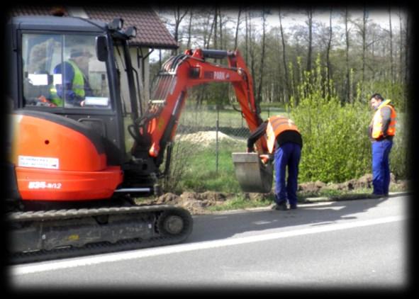 wydzielona nowymi obrzeżami. Oprócz tego wykonano projekt na nową nawierzchnię bieżni wraz z przygotowaniem miejsca do zajęć lekkoatletycznych z zadaszeniem widowni.