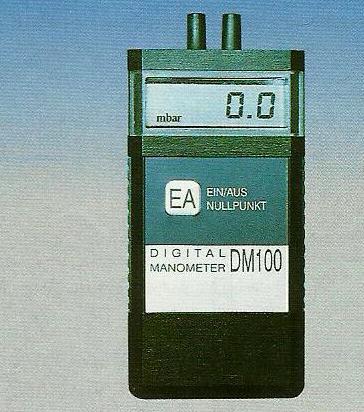 URZĄDZENIA DO POMIARU CIŚNIENIA Manometr elektroniczny To urządzenia wyposażone w przetworniki pomiarowe, które przekształcają fizyczną wielkość ciśnienia na sygnał