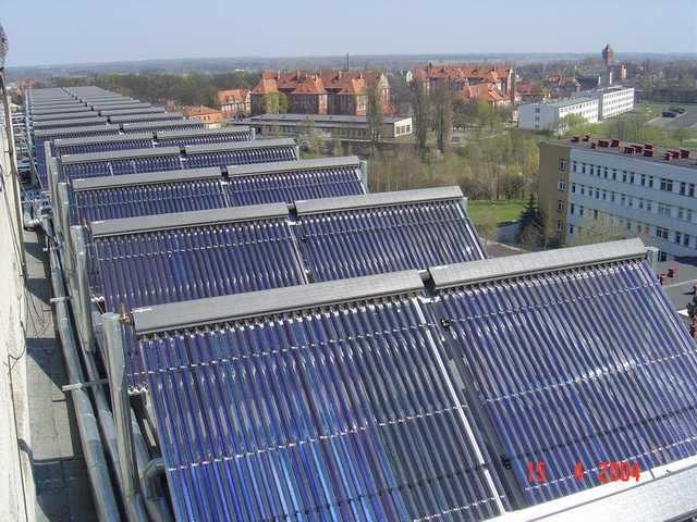 Odnawialne źródła energii w indywidualnych budynkach Ciepło Biomasa Energia słoneczna Cieki wodne i grunt (PC) muratordom.