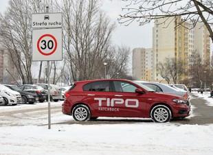 i nowa opaska chodnikowa szer. 0,89 1,4 m. Miejsca parkingowe przeznaczone dla pojazdów osobowych o masie całkowitej do 3,5 t. Wymiary 9 miejsc postojowych przy parkowaniu prostopadłym 2,5*4,50 m.