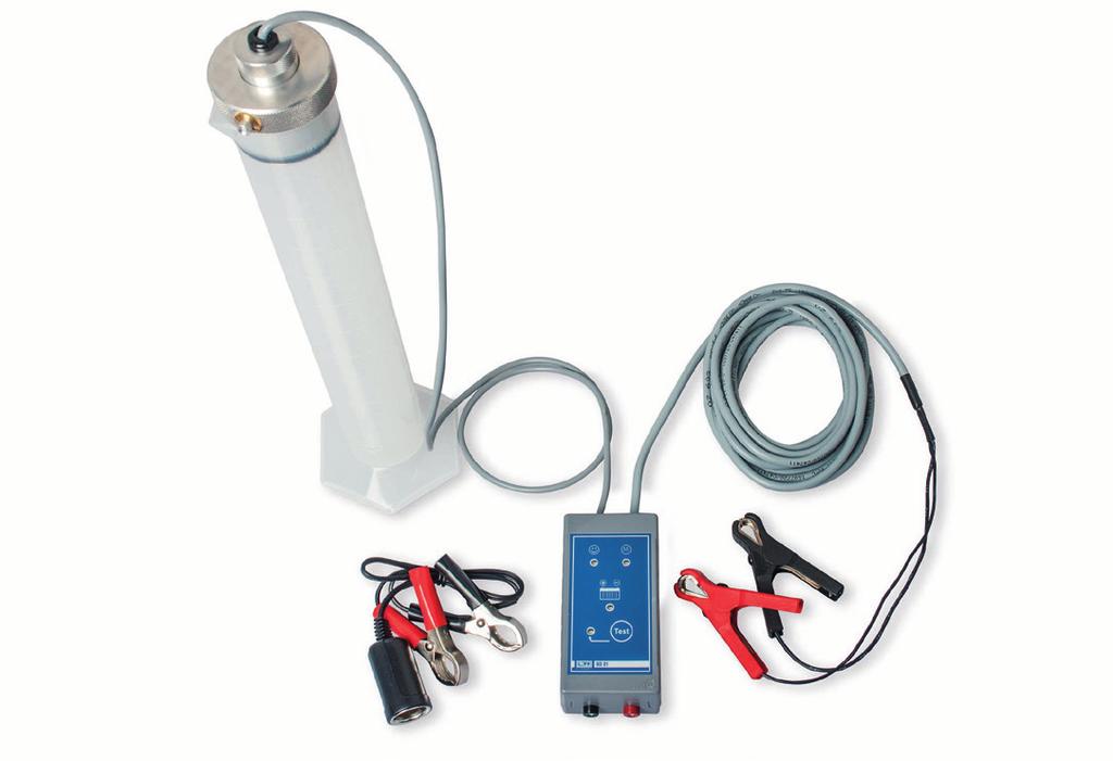 pomiarową, 12 V/DC 1 menzurka 500 ml 1 adapter do zapalniczki NSVA 100 1 szczotka do czyszczenia (nie pokazano) 50 szt.
