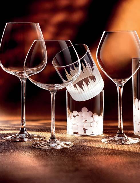 Kieliszek do wina 470 ml E6102 Opak.: 6/12 Śr.: 97 mm, Wys.: 229 mm Kosz CAMBRO - 20S958 Kieliszek do wina 350 ml E6100 Opak.: 6/24 Śr.: 90 mm, Wys.