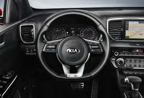 Wnętrze nowej Kia Sportage w wersji GT Line zachęca do dynamicznej jazdy.