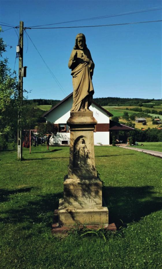 Pewnego razu panią Ksawerę zaczął bardzo boleć ząb, więc z powodu słabo rozwiniętej wówczas medycyny zaczęła przykładać jakąś truciznę na zęba.