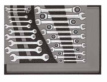 036 037 R2207 1004 ZESTAW NARZĘDZI W WÓZKU WARSZTATOWYM WINGMAN 129-częściowy 12,5 mm 1/2 2x SAFE ANTI SLIP STOP 35 kg 6,3 mm 100% 1/4 Solidna konstrukcja z blachy stalowej, odporna na odkształcenia,