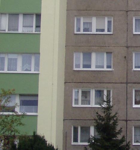 między elementami ściennymi i stropowymi (rys. 1).