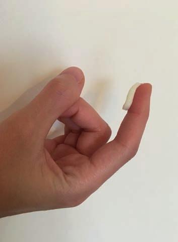 cą się obe cno ścią na si lo ne go świą du, nie rzad ko zwią za ną z ast mą aler gicz ną lub aler gicz nym za pa le niem bło ny ślu zo wej no sa i spo jówek.