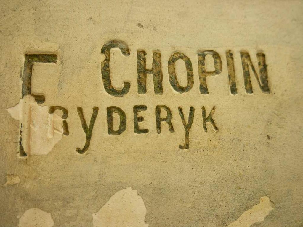 zarysowaniami i otarciami.