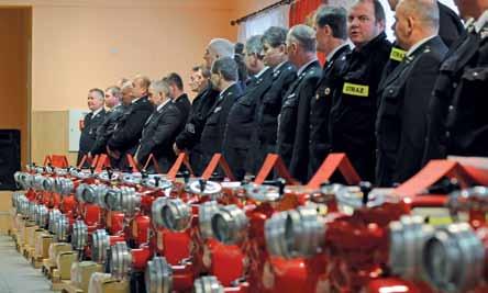 Bezpieczeństwo Każdego roku Urząd Marszałkowski pomaga w zakupach wyposażenia dla kujawsko-pomorskich strażaków i policjantów. Policjanci ze Świecia otrzymali między innymi dwa motocykle.
