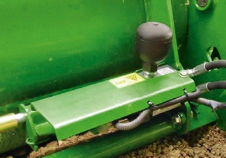 Mocowanie Combi Euro/MX Mocowanie Combi Euro/SMS Dostępne mocowania John Deere oferuje unikalny system mocowań combi, który