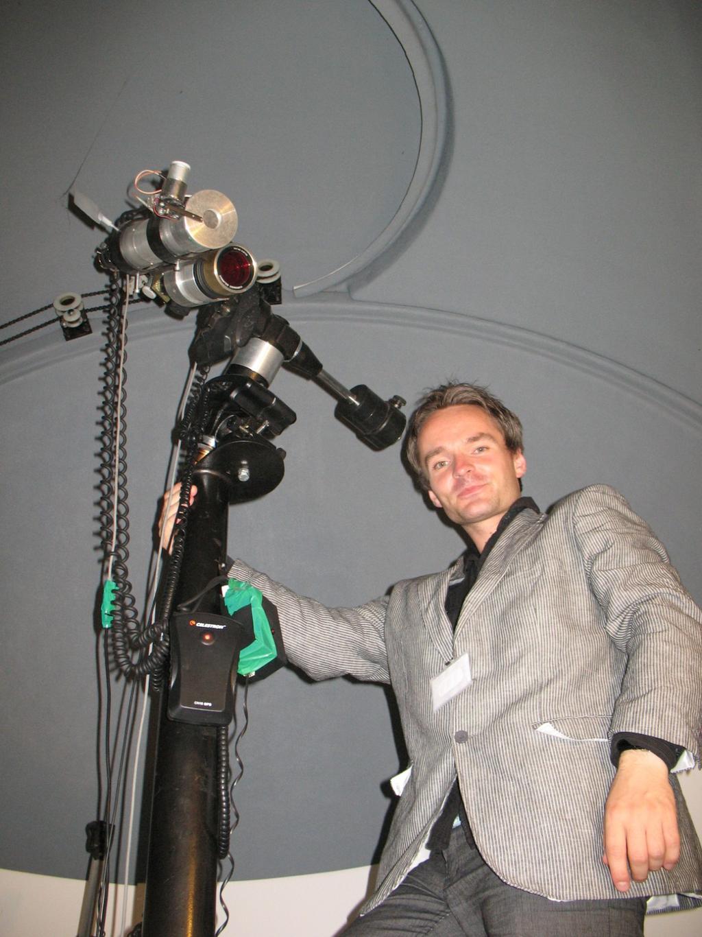 Aleksander Kurek demonstruje