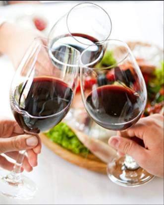DODATKOWE OFERTY WINO * (0,75l) CENA GRAMATURA Baron de Bellac Brut (musujące, białe, półsłodkie) 38 PLN 0,75 Primavera Bianco (półsłodkie białe) 38 PLN 0,75 Primavera Rosso (półsłodkie czerwone) 38