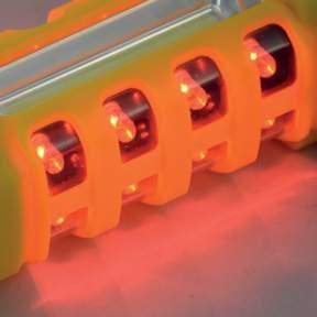 pracy: 2W COB LED - 1W LED - SOS - OFF średni czas pracy: 3-4 h dla 2W COB zasilanie: