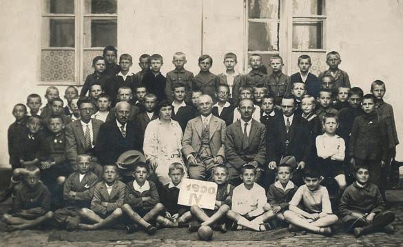 Ja jeszcze należałem do tego pokolenia, które chodziło do ośmioklasowego gimnazjum. Wtedy to gimnazjum im. Marcina Wadowity, do którego potem dołączyło się żeńskie im.