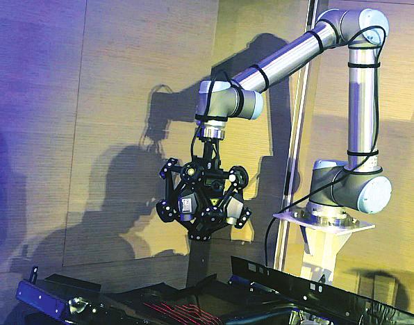 MECHANIK NR 11/2018 945 W takim ujęciu raporty z pomiarów i uzyskane dane nie są zatem liczbami i wartościami parametrów, ale powierzchniami.