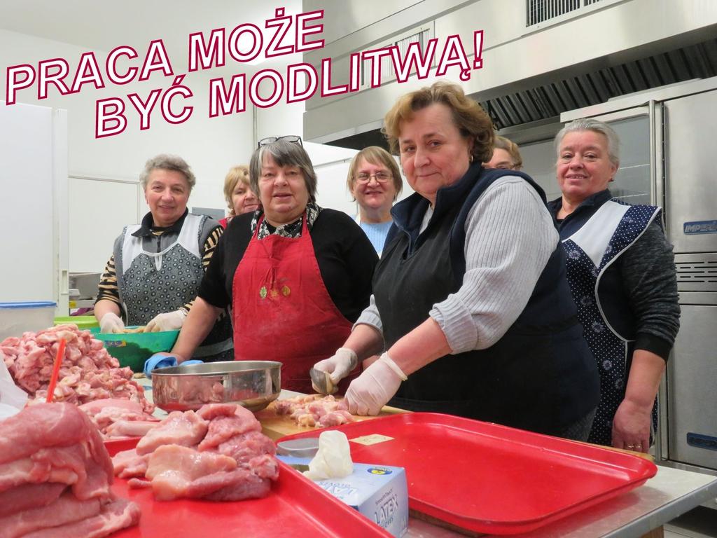 opłatkiem i spożyć smaczny domowy posiłek przygotowany przez nasze parafianki.