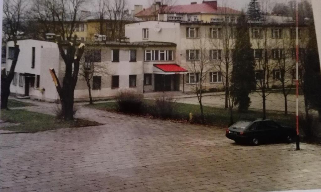 przynieść efekty, tym bardziej, że przy budowie "wreszcie swojej szkoły" z entuzjazmem pracowali i uczniowie i nauczyciele. Dlatego też już w sierpniu 1972 r.