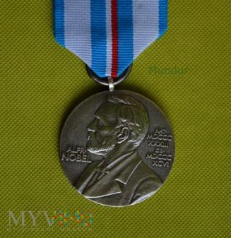 Medal ONZ - 25 rocznica nadania pokojowej nagrody 209-0-7 Medal ONZ - 25