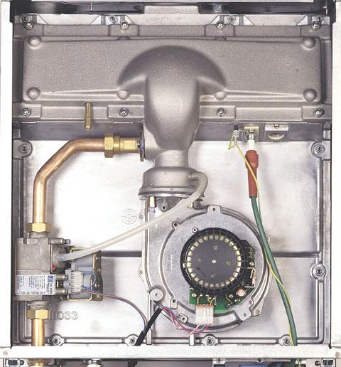 ZESPÓŁ SPALANIA Modulowana kontrola stosunku powietrze/gaz. Elektroniczny zapłon i jonizacyjna kontrola obecności płomienia kontrolowana mikroprocesorem.