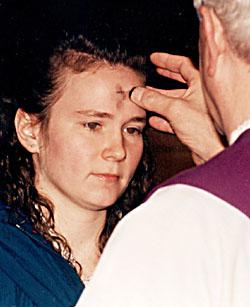 Cuando arrestaron a Juan, Jesús se marchó a Galilea a proclamar el Evangelio de Dios. Decía: Se ha cumplido el plazo, está cerca el reino de Dios: convertíos y creer en el Evangelio.