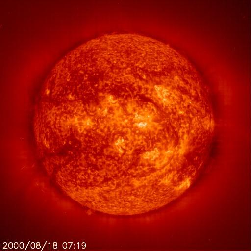 Plazma kwarkowo-gluonowa Temperatura: 230-600 MeV (SPS - LHC) (5 rzędów wielkości cieplej niż we wnętrzu Słońca) T = 173 MeV 2 1012 K 130 000 T[jądro Słońca] Gęstość energii: 3 GeV/fm3 (SPS) 20x