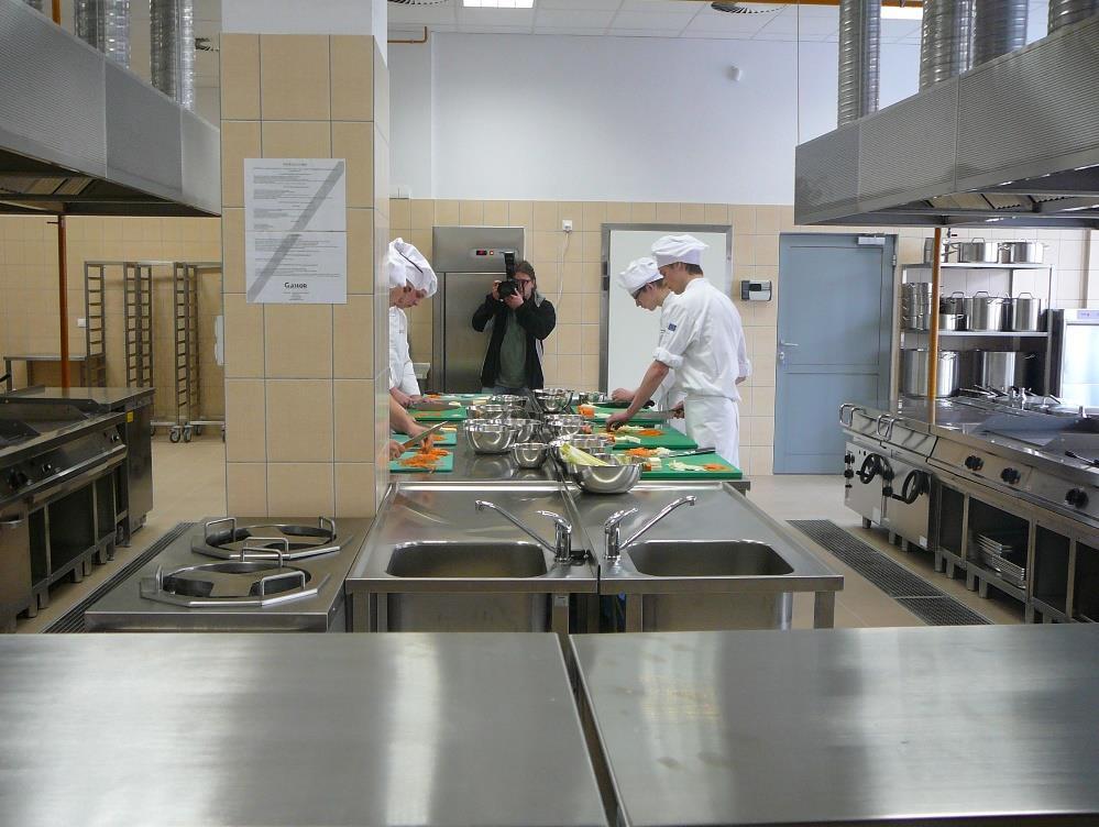 PROJEKTY wspierające rozwój sektora żywności regionalnej, tradycyjnej, naturalnej w województwie Program Poprawa jakości usług gastronomicznych i hotelarskich w regionie Warmii i Mazur w latach