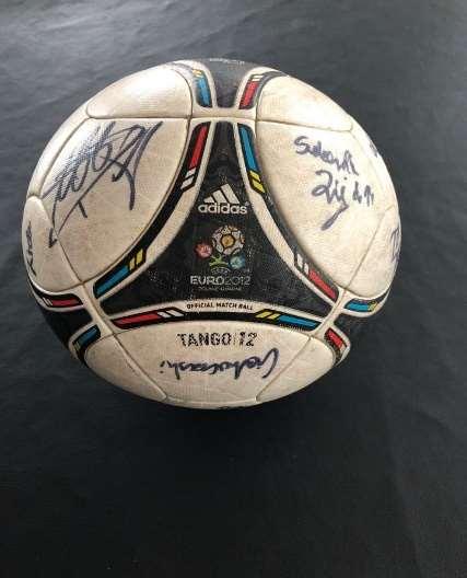Piłka Adidas z autografami piłkarzy z Ekstraklasy Zawiszy od Oliwera Dolskiego z