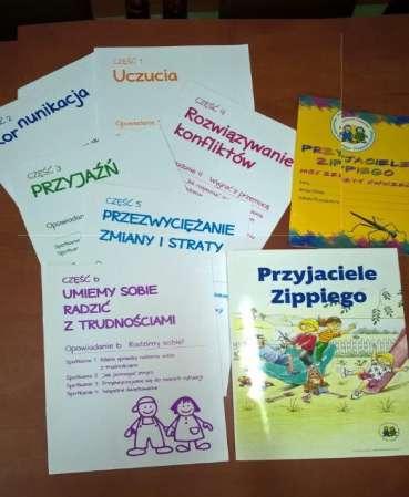 Realizacja programu Przyjaciele Zippiego Cykl 24 spotkań, realizowanych raz w tygodniu w grupie