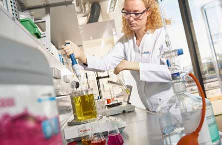 Od wielu lat opracowujemy w nim własne receptury oryginalnych środków chemicznych Winterhalter: od środków myjących przez nabłyszczacze aż po produkty higieniczne.