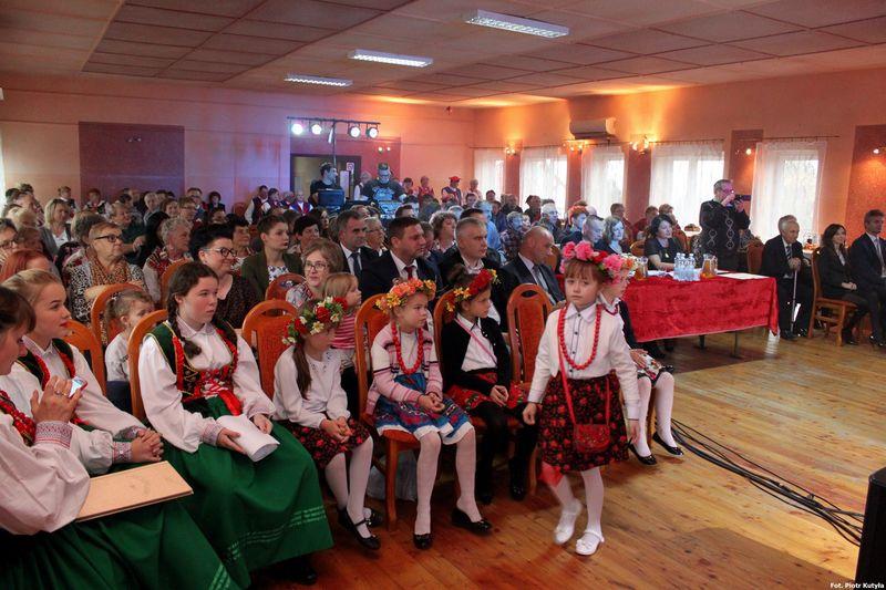 Data publikacji: 2017-11-09 Przegląd pieśni folklorystycznych Na ludową nutę - relacja 28 października 2017r.