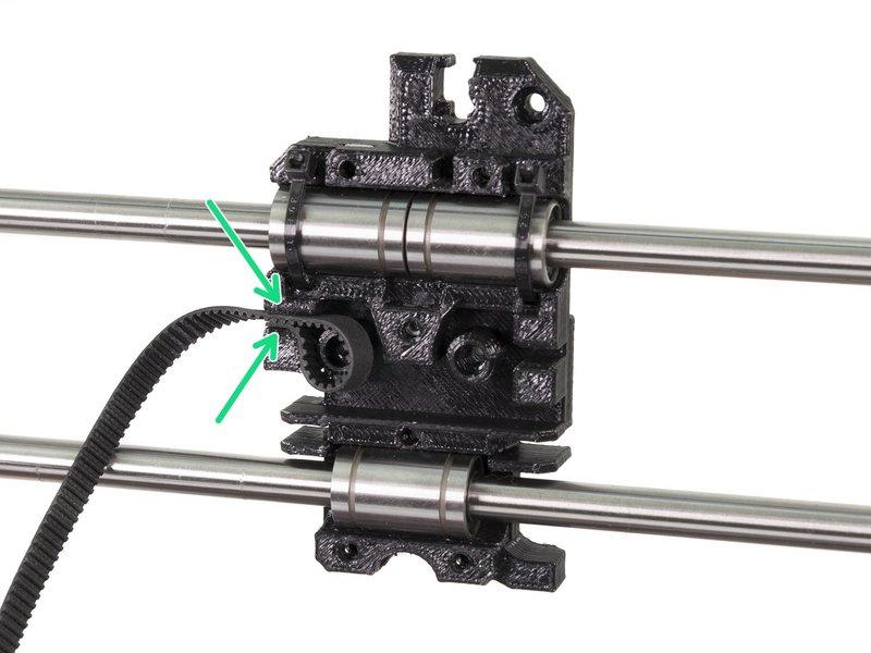 Step 13 Montaż paska osi X (część 1, poprzednia wersja) Wsuń złożoną na płasko część paska X-GT2 (o długości 850 mm)