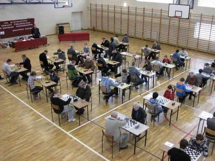 Stanisław Klim, Jarosław Smalej, Agnieszka Geleta, Bartosz Jabłoński i Paweł Zawiślak. Zawody rozegrano systemem szwajcarskim na dystansie 9 rund, z tempem, 15 minut na zawodnika.