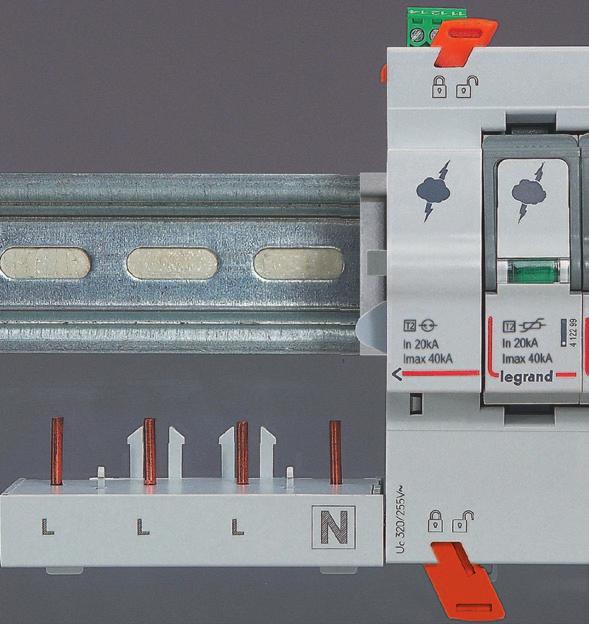 OSZCZĘDNOŚĆ CZASU INSTALACJI Ogranicznik blokowy i jego zabezpieczenie nadprądowe są przyłączane do siebie bez żadnego oprzewodowania, gwarantując szybkość instalacji i jej bezpieczeństwo.