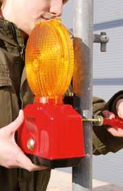 3 Do otwarcia lampy oraz wymiany