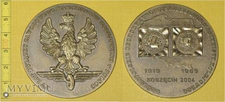 Medal kolejowy - związkowy ZZM Medal kolejowy - związkowy ZZM XV LAT ZWIĄZKU ZAWODOWEGO MASZYNISTÓW KOLEJOWYCH w POLSCE / OGÓLNOPOLSKIE OBCHODY