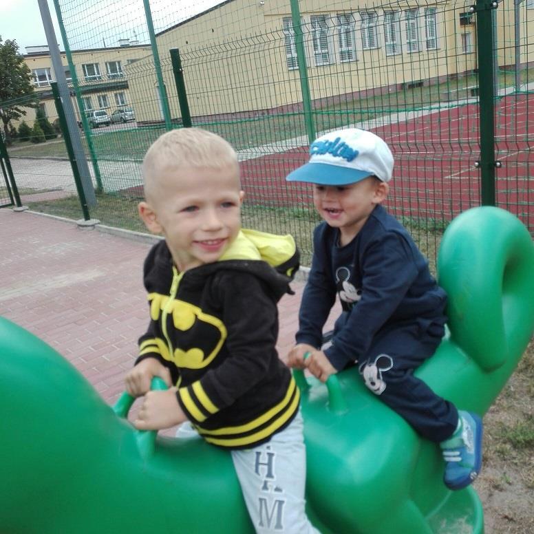 Pojawiły się już nawet pierwsze przyjaźnie.