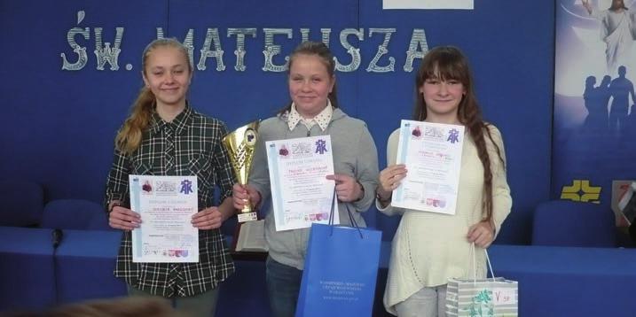 Stankiewicz SZKOŁA FILIALNA W PIESZKOWIE WALENTYNKOWY DZIEŃ BABCI I DZIADKA W walentynkowej atmosferze, z gorącym uczuciem i zaangażowaniem, dzieci z przedszkola wyrecytowały i wyśpiewały z całego