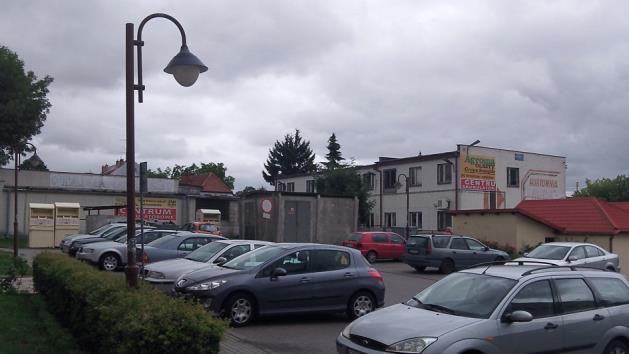 Oprawa ozdobna w kształcie szyszki montowana w sposób zwieszany w miejsce obecnie zamontowanej oprawy do uchwytu w istniejącym słupie Lokalizacja: Sztum, ul Mickiewicza parking IP 54 minimum, zakres