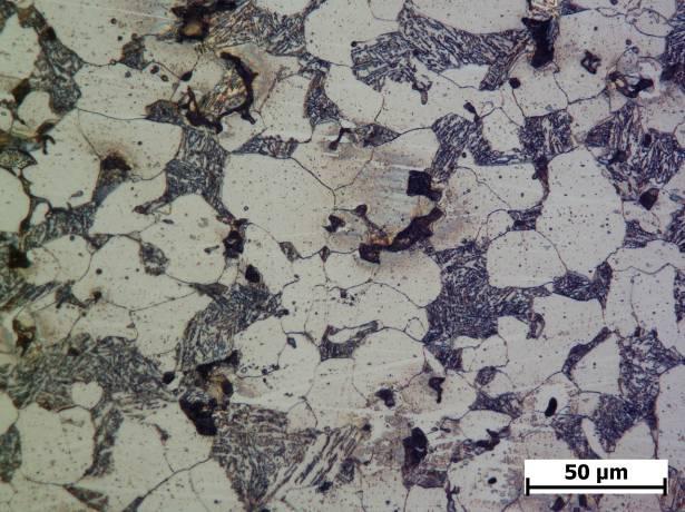 2-4 zestawiając je z wynikami pomiarów twardości po azotowaniu. results, basing on which it has been assumed that the samples of series A have the density of 6.4 g/cm 3, those of series B 7.